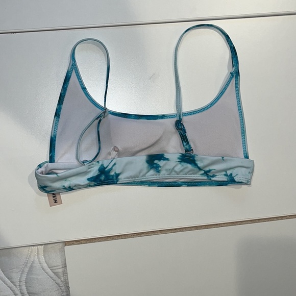 Blue marble bikini - Picture 2 of 3